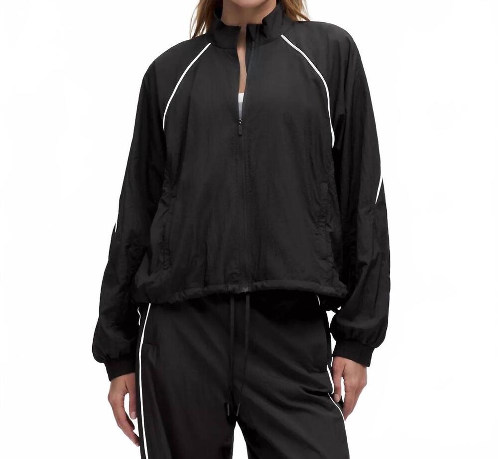 NEW LULULEMON license to train lightweight jacket in black/white